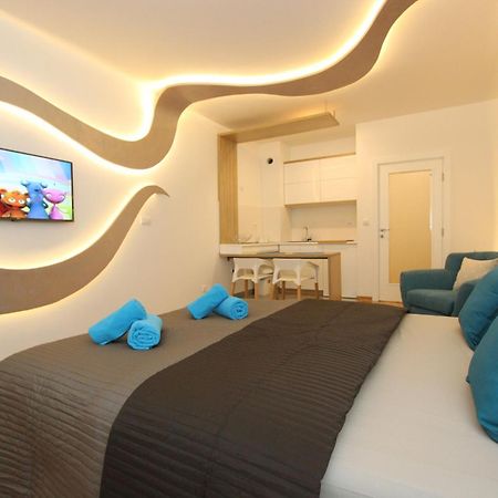Riviera New Belgrade Apartment, Parking 5 Eur Per Day Exterior foto