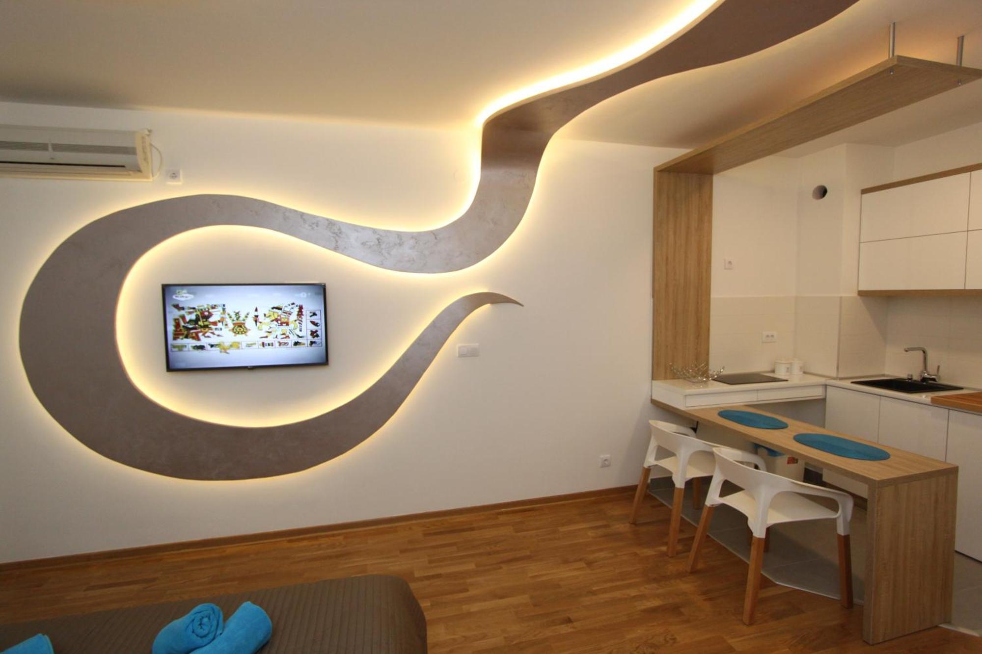 Riviera New Belgrade Apartment, Parking 5 Eur Per Day Exterior foto