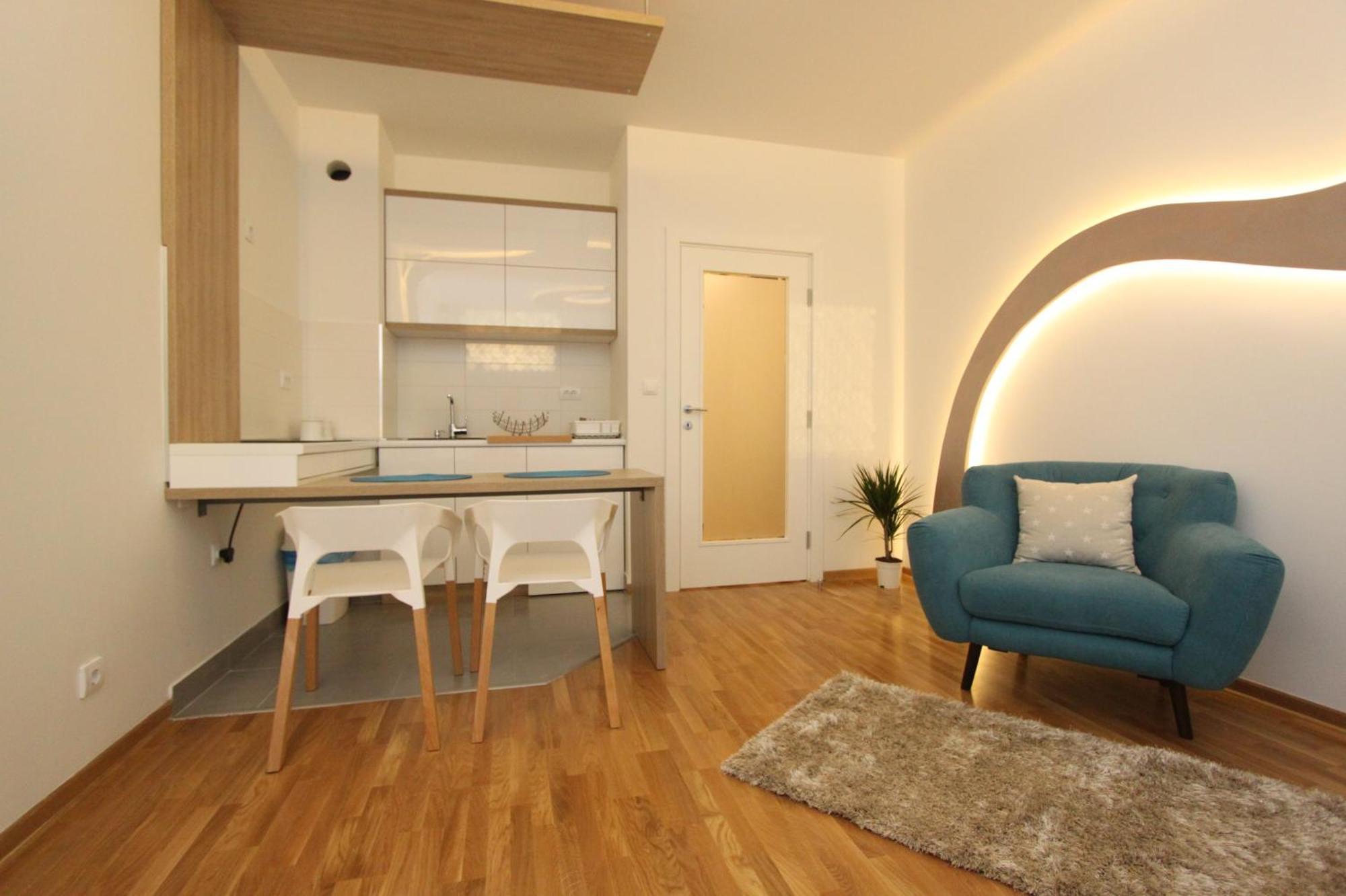 Riviera New Belgrade Apartment, Parking 5 Eur Per Day Exterior foto